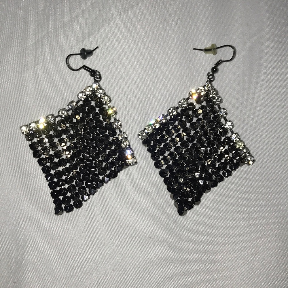 NWOT silver dangle earrings
